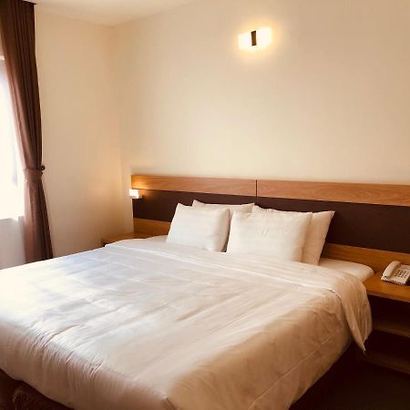 Punt Hotel Хайфон Экстерьер фото