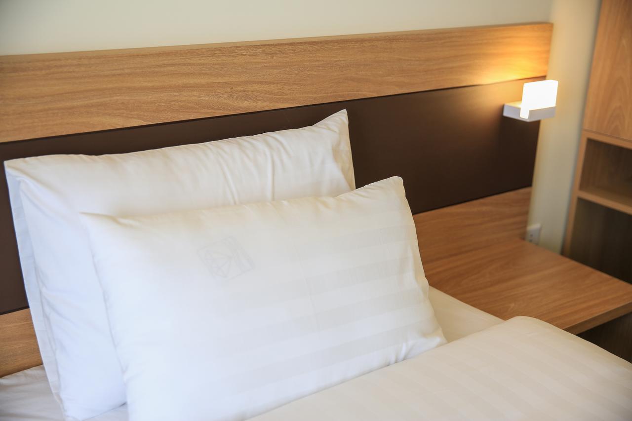 Punt Hotel Хайфон Экстерьер фото